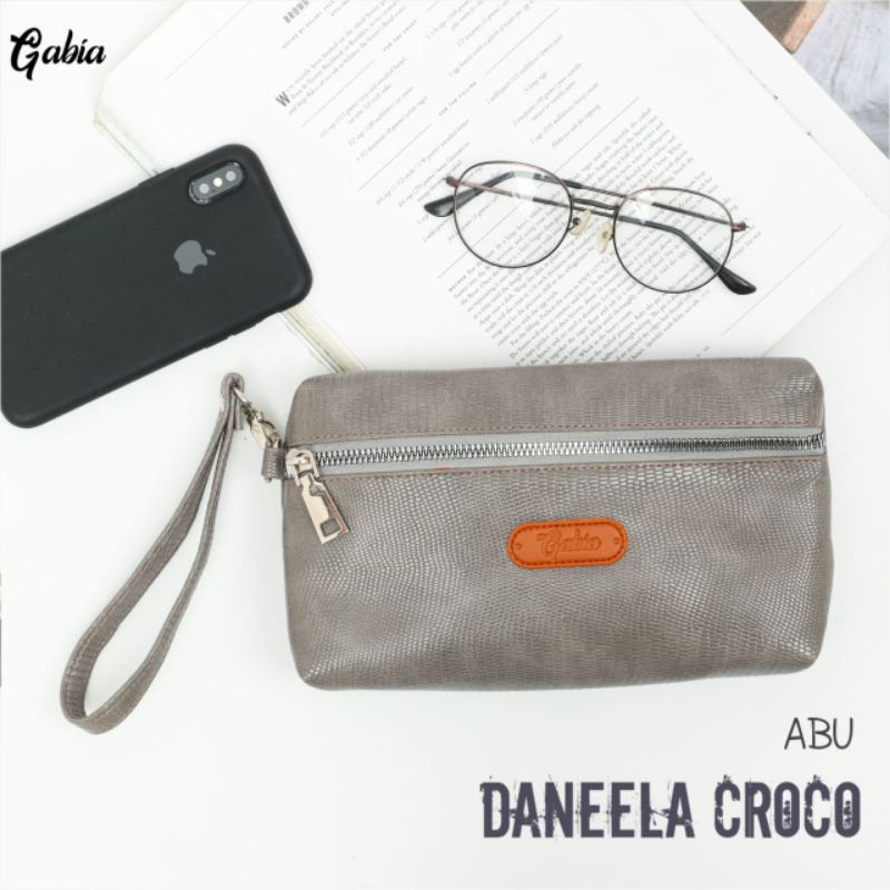Daneela Croco Pouch by @gabia official