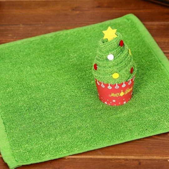 souvenir handuk model pohon natal
