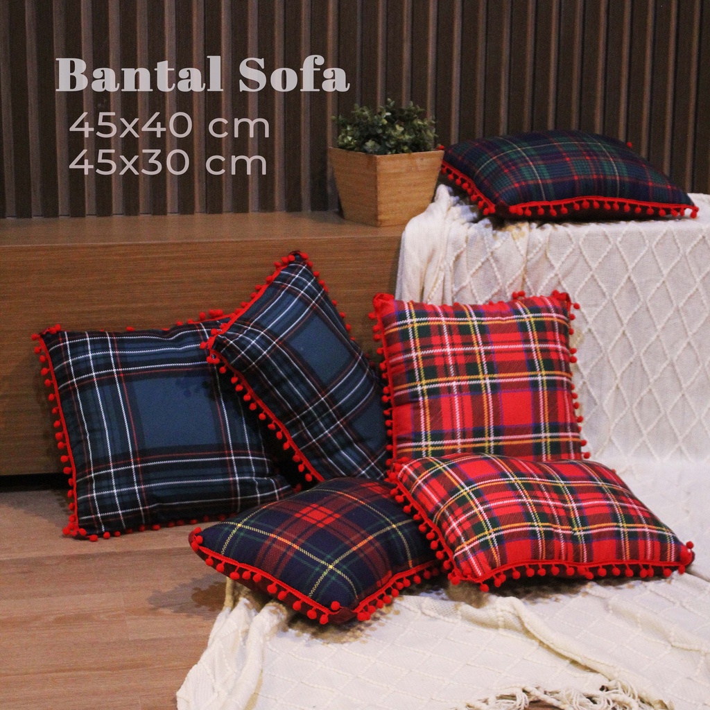 BANTAL SOFA PRINT 40X40 DAN 45X30 CM MOTIF TARTAN DENGAN POM DEKORASI NATAL CHRISTMAS