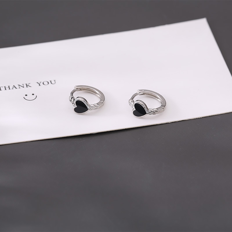 Anting Hoop Bentuk Hati Warna Hitam Silver Untuk Wanita