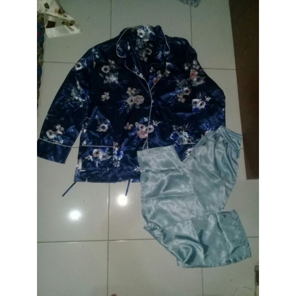 Preloved Baju Tidur Satin Lengan Panjang| Satin| Baju Tidur Karakter