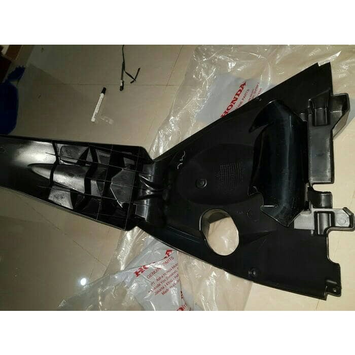 spakbor belakang vario 125 f1 lama ori hm