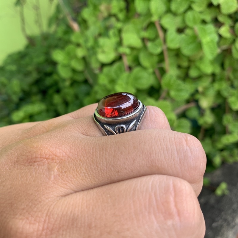 Cincin Pria Batu Red Garnet Giwang Ring Titanium Motif Retro