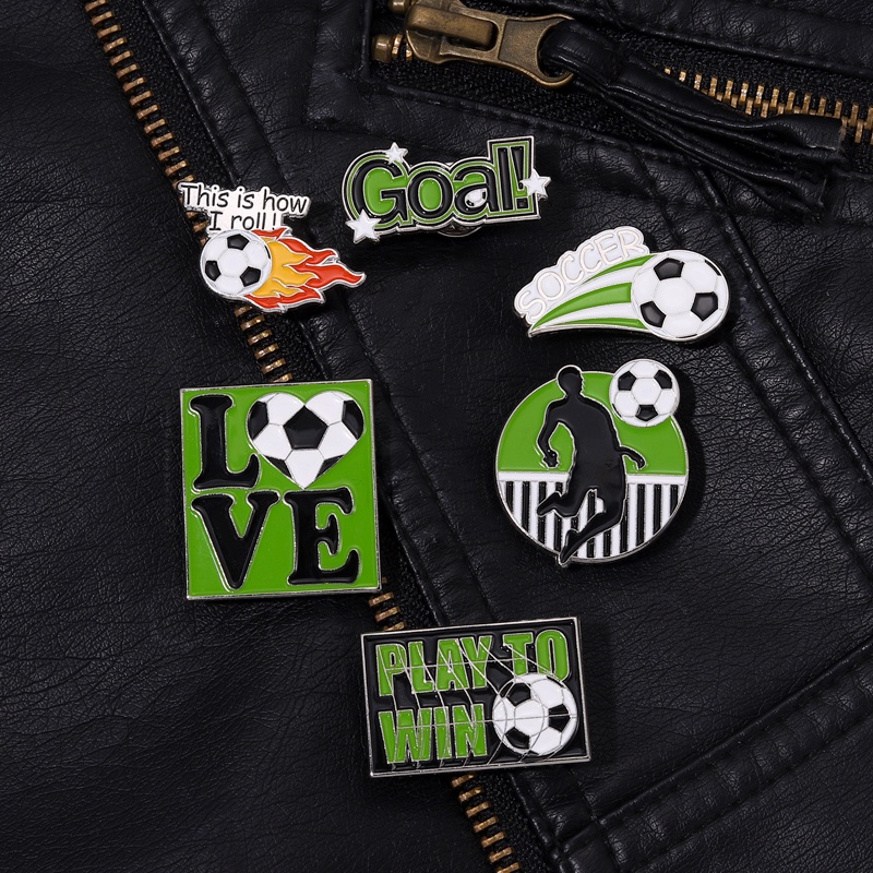 Bros Pin Enamel Desain I Love Football World Cup Untuk Hadiah