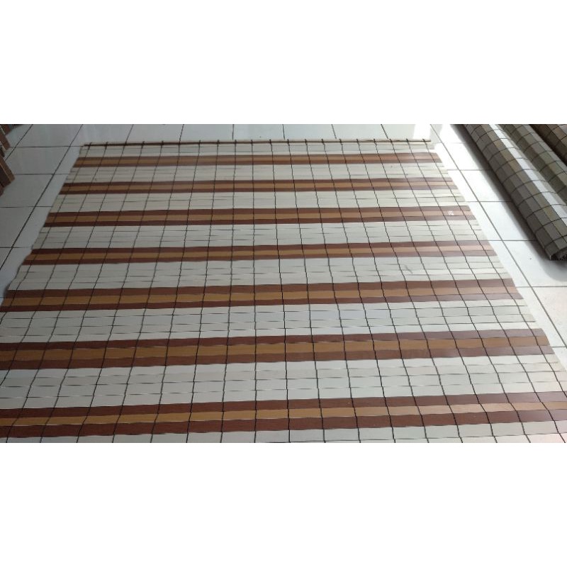 kerey tirai outdoor bahan pvc sudah di lengkapi tali gulungan pake rel