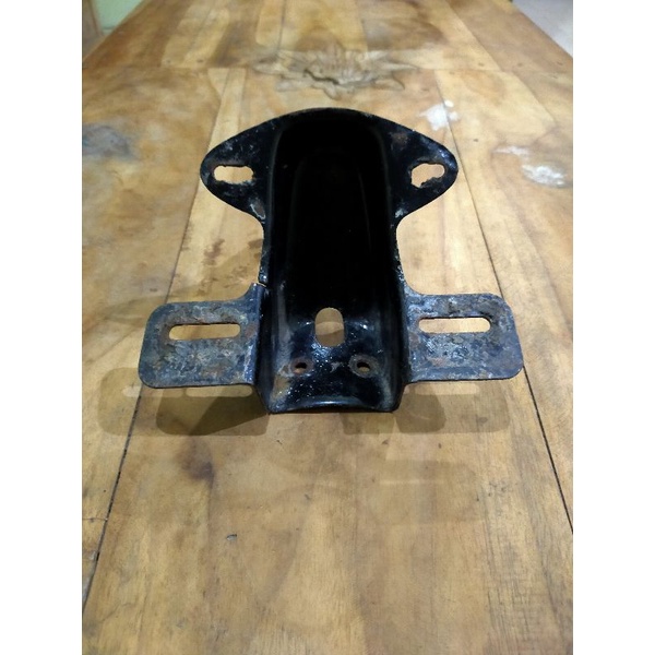 Dudukan Lampu Belakang Honda CB 100 S90 Original Bekas Copotan Motor Second 2nd