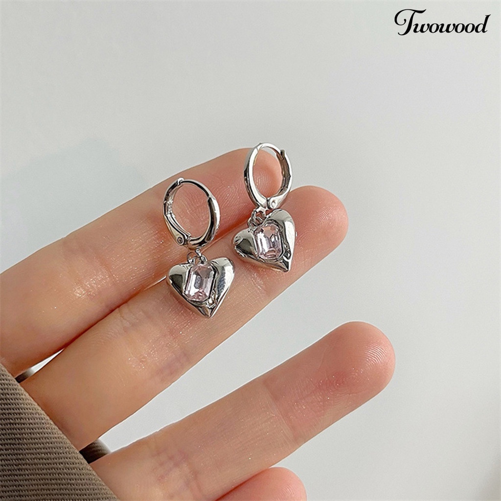 1 Pasang Anting Liontin Bentuk Hati Anti Oksidasi Tahan Lama Untuk Wanita