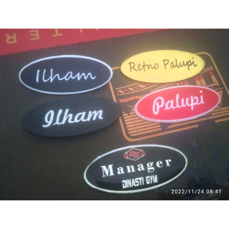 

name tag oval /nama dada oval/grafir oval/ukir oval/atribut oval/nama dada/nama cantik/Nama Oval