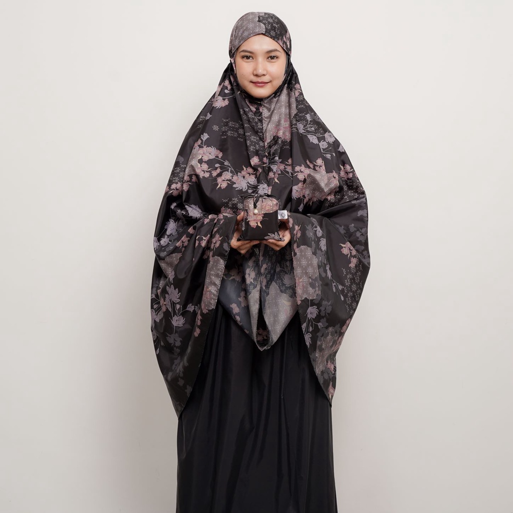 ALIF MUKENA MINI MOTIF PARASUT PREMIUM KOREA TRAVEL - DAISY IN BLACK ( MKN-211 )