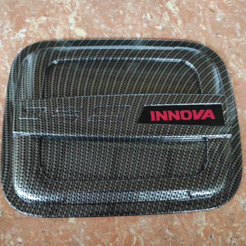 Tank cover TUTUP TANGKI bensin VARIASI TOYOTA INOVA INNOVA 2004 sampai 2015 warna chrome CROME 2014 2013 2012 2011 2010 2009 2008 2007 2006 2005 tempel hitam carbon