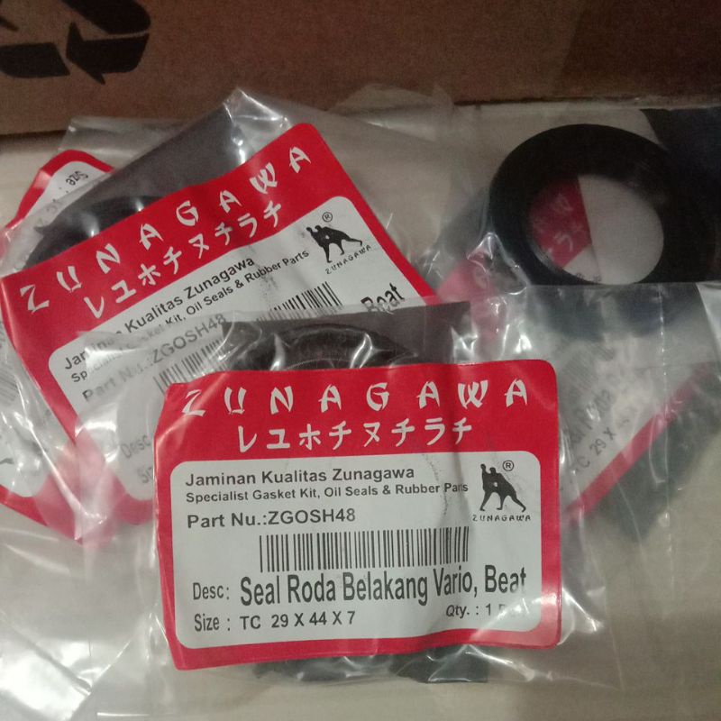 SEAL RODA BELAKANG ZUNAGAWA VARIO,BEAT (29x44x7)