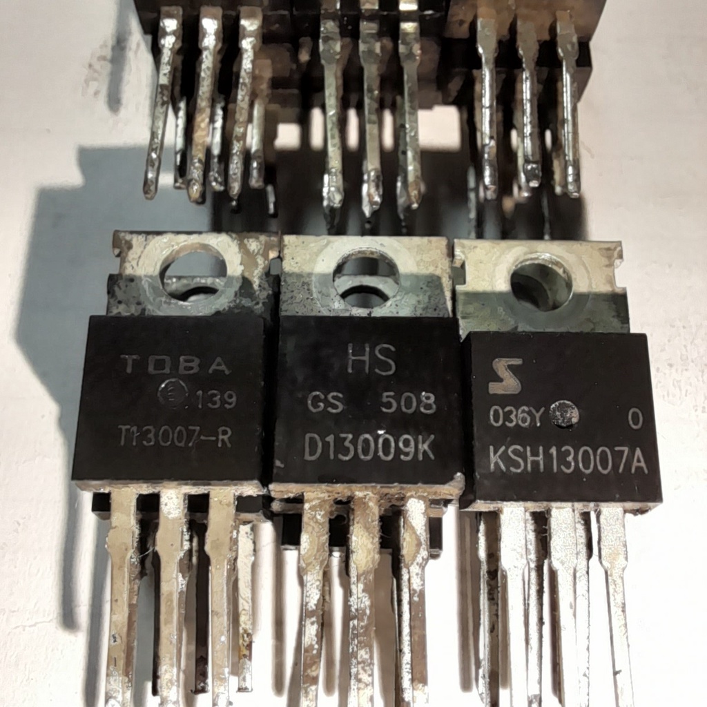 Transistor Regulator MJE13007 - ST D 13007 PS Transistor To-220