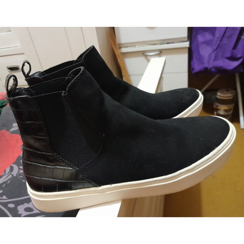 Sepatu H&M ORIGINAL preloved/ sepatu boots hnm TERMURAH
