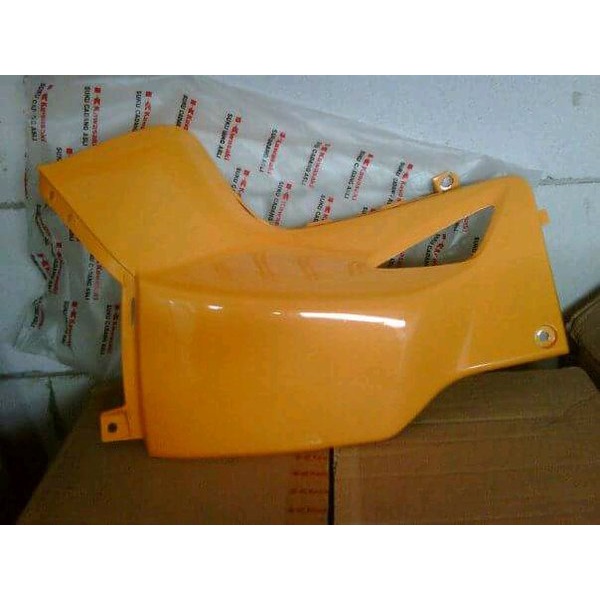 Sayap Dalam Kuning SET 55028-0094-20B. 55028-0093-20B Cowling Legshield IN LH & RH Yellow Kawasaki Z
