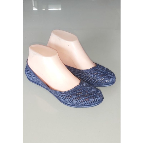 Sepatu Karet Wanita Q3139 slip on Empuk Anti Selip Anti Air