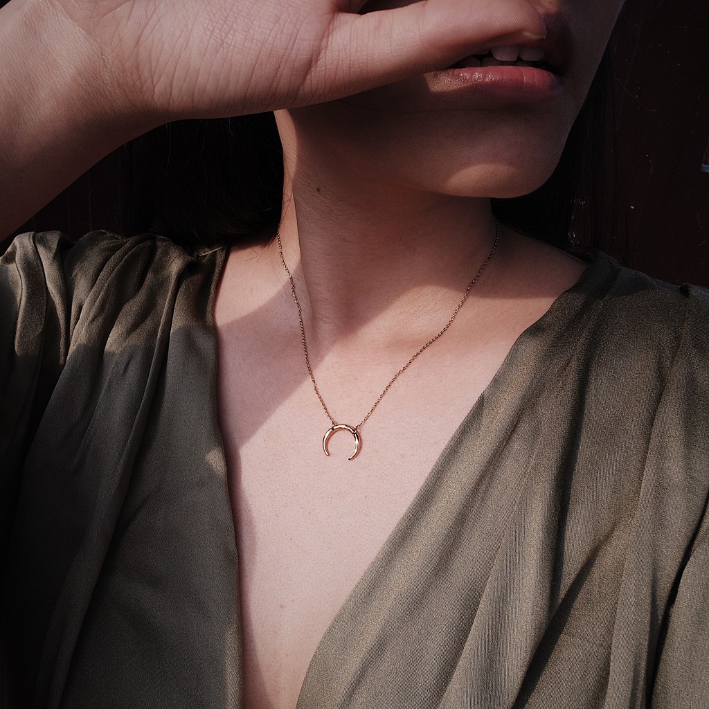 PREMIUM MOONY NECKLACE (STAINLESS STEEL + 18K GOLD PLATED) - TIDANTIAK KARAT