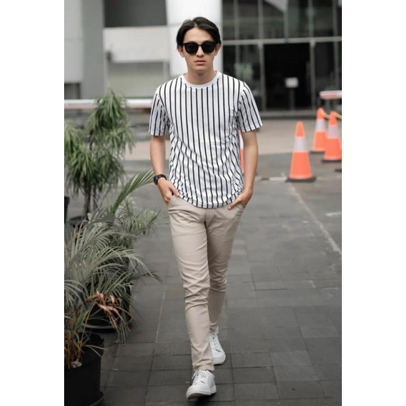 Kaos TShirt Pria | Motif Garis-Garis Vertikal | Casual Santai - Putih, S