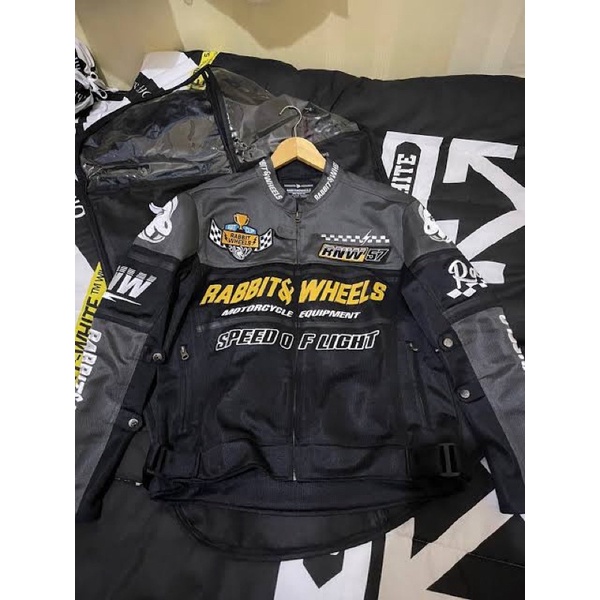 RABBIT AND WHEELS CARBON