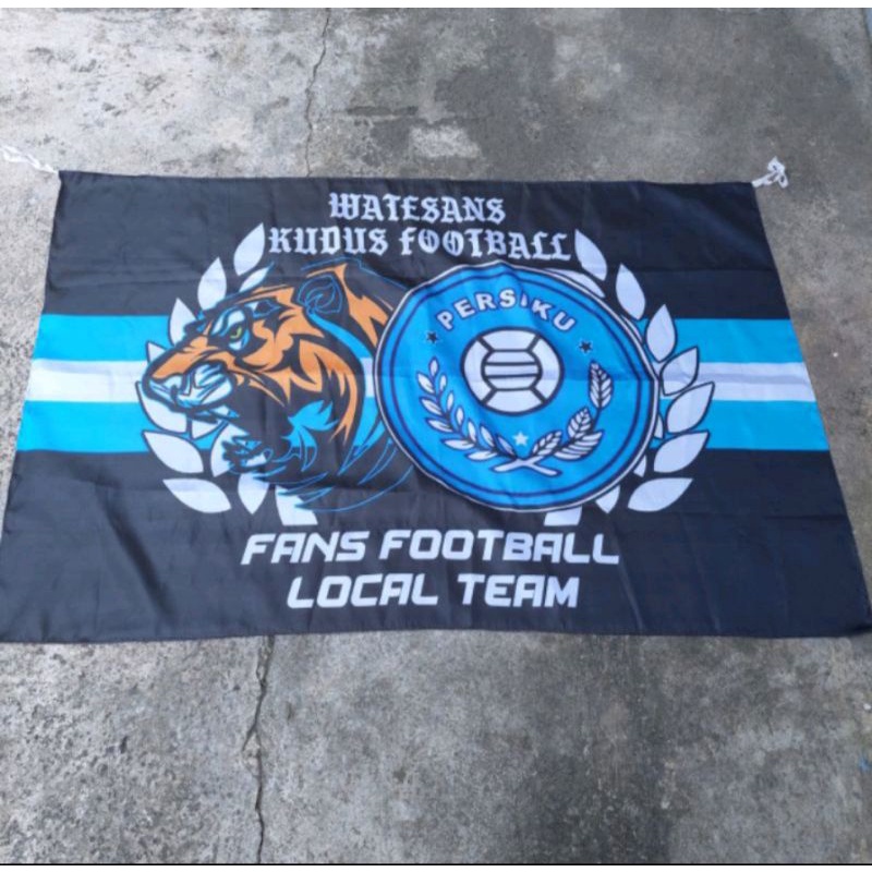 BENDERA DESAIN SENDIRI, BENDERA CUSTOME, DIGITAL PRINTING, BENDERA SUPORTER BOLA, BENDERA BOLA, BEND