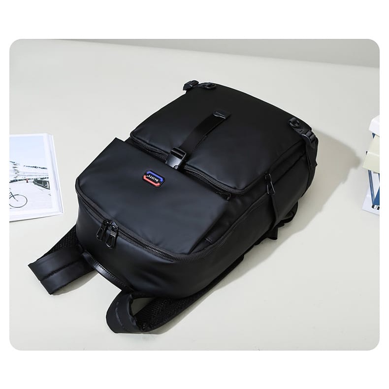 Tas Pria Trendi 2023 Ceruk Multi Pungsi Baru Pria Ransel Tahan Air Ringan Sederhana Tas Laptop 15.6 Inci Tas Pemuda Milenial