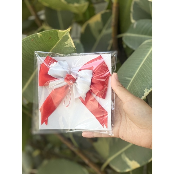 

Pita instan 2 layer hampers natal merah putih sarung tangan