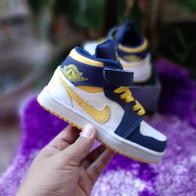 Sepatu Sneaker Anak Laki Laki Fashion Import