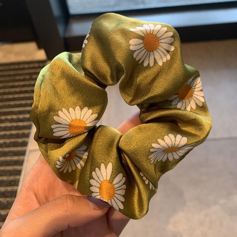 Ikat Rambut Ponytail Model Bunga Daisy Bahan Satin Karet Elastis Gaya Korea Untuk Wanita/scrunchie