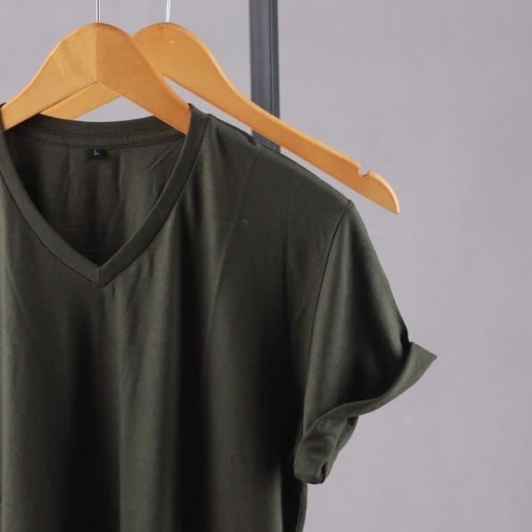Kaos Polos Katun Bambu V Neck XXL (Cotton Bamboo Tshirt) - Hitam