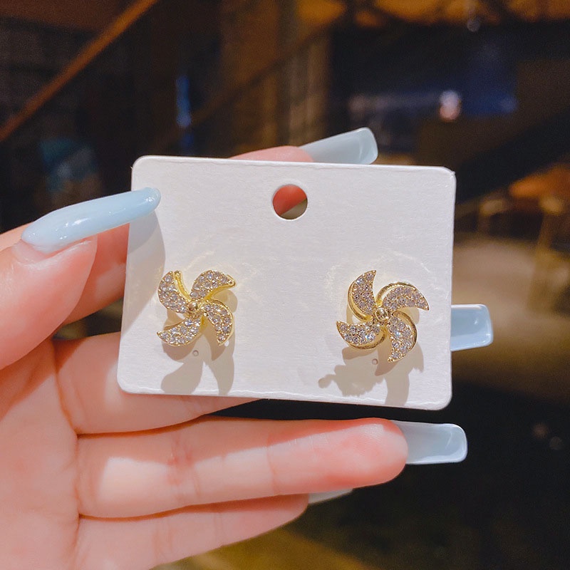 Anting Berlian Imitasi Gaya Korea