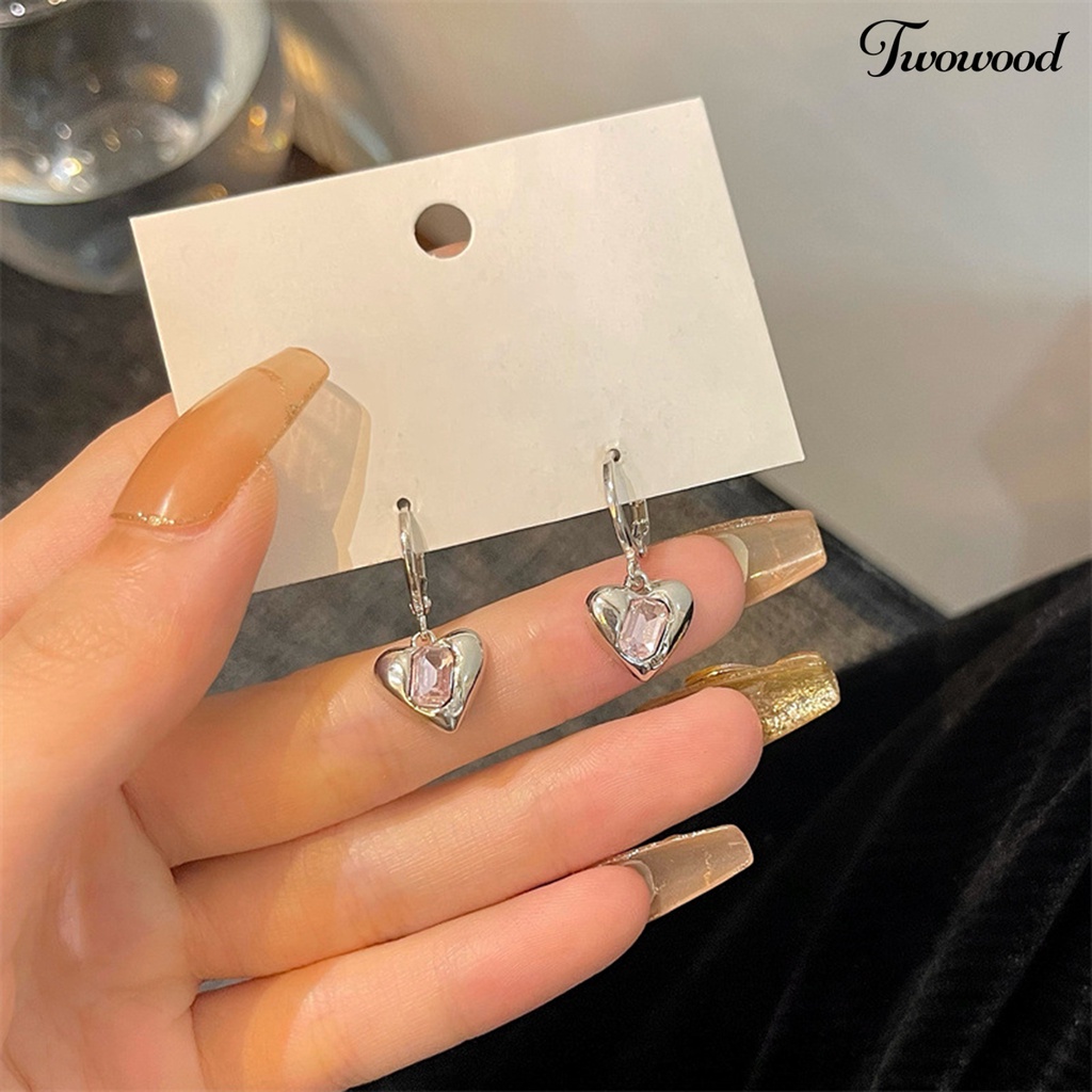 1 Pasang Anting Liontin Bentuk Hati Anti Oksidasi Tahan Lama Untuk Wanita