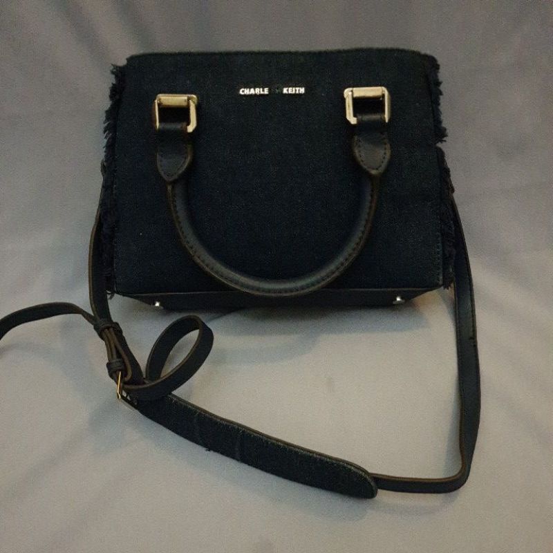 TAS CHARLES &amp; KEITH PRELOVED ORI