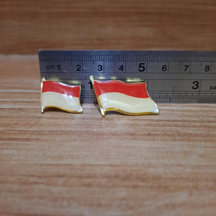 Pin Pin Bendera Merah Putih Pin Bendera Merah Putih Berkibar