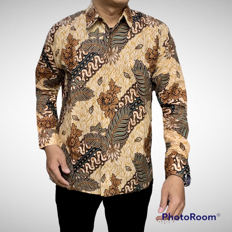 CC Baju Batik Terbaru couple ayah dan anak warna coklat  ,Pria Lengan Panjang lapisan furing hero,Warna coklat dan crem ,Batik Premium,Batik Modern,Batik Jumbo,Batik Solo,Batik Kantoran