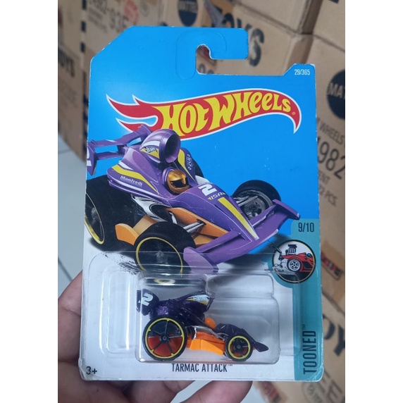 hotwheels TARMAC ATTACK