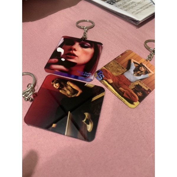 KEYCHAIN TAYLOR SWIFT MIDNIGHTS ALBUM - GANTUNGAN KUNCI TAYLOR SWIFT - MIDNIGHTS TAYLOR SWIFT - KEYC