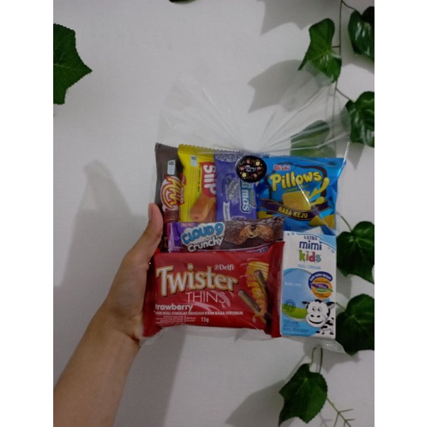 

BINGKISAN ULANG TAHUN/ BINGKISAN WISUDA/BINGKISAN SNACK ANAK/BINGKISAN SNACK
