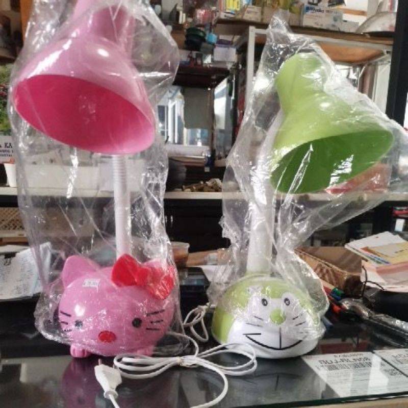Lampu belajar reida doraemon hellokitty