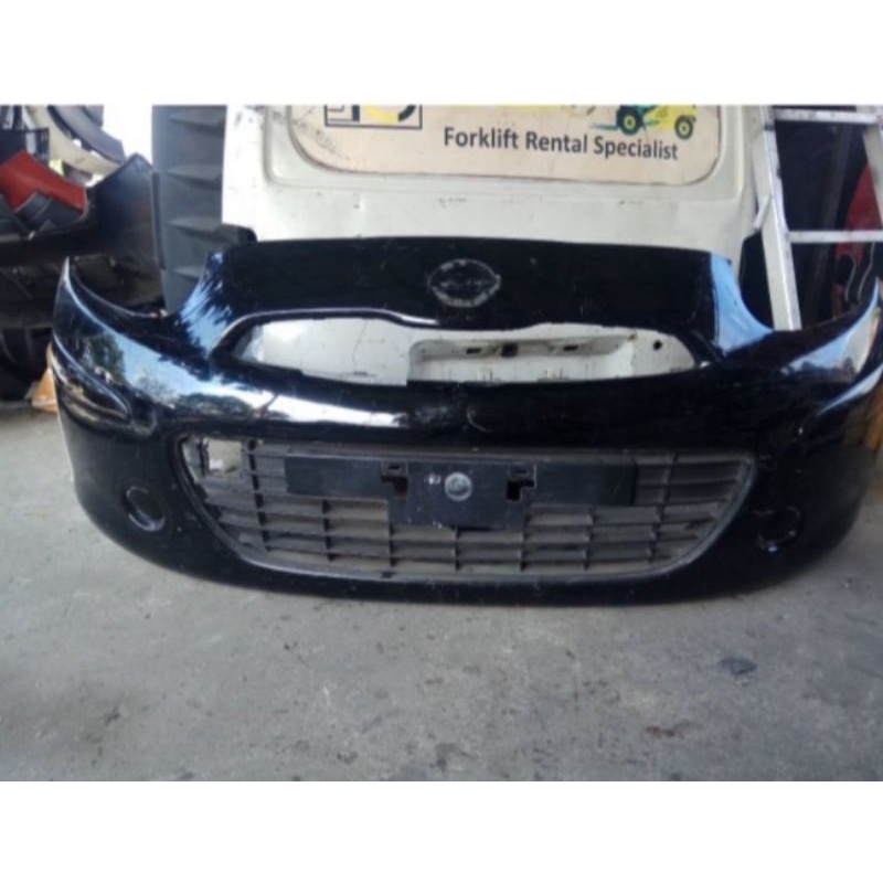 bemper depan Nissan march 2011