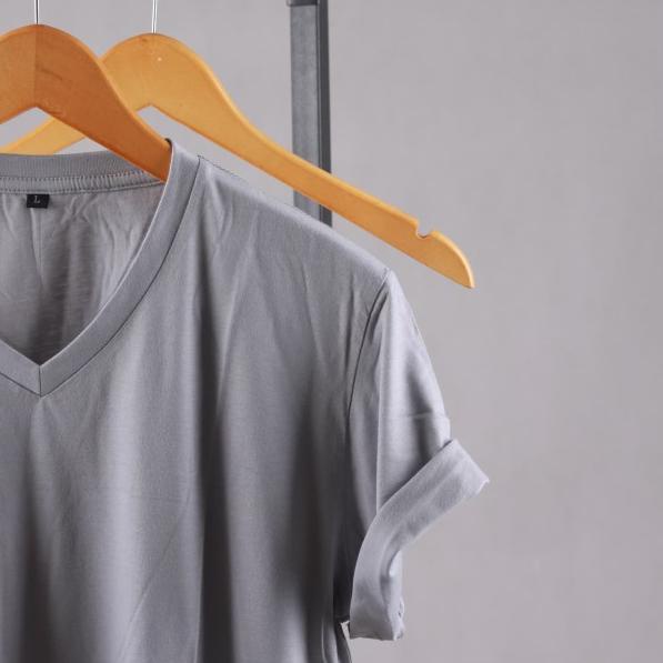 Kaos Polos Katun Bambu V Neck XXL (Cotton Bamboo Tshirt) - Hitam