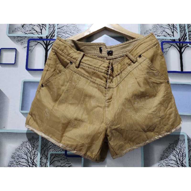 kaos olahraga dan celana pendek preloved