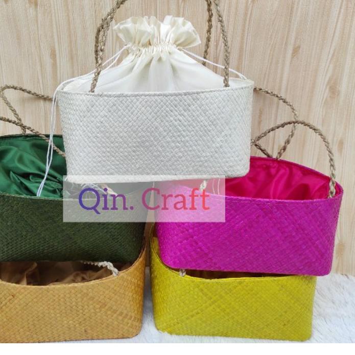 

ハ Tas Pandan KOTAK PANJANG Parcel Serut / Tas Parcel Anyaman/ Keranjang Parcel Model Baru!!