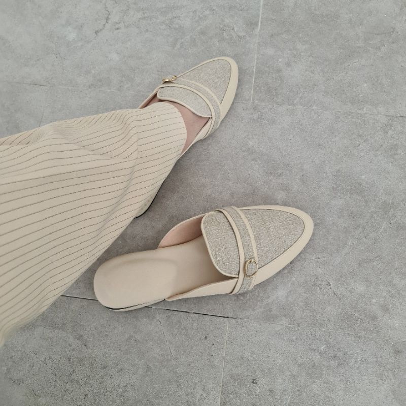 Bloomberg - Terrlaris No.1 Sepatu Wanita Big Size Jumbo '41-45 - &quot; ZOYA&quot;