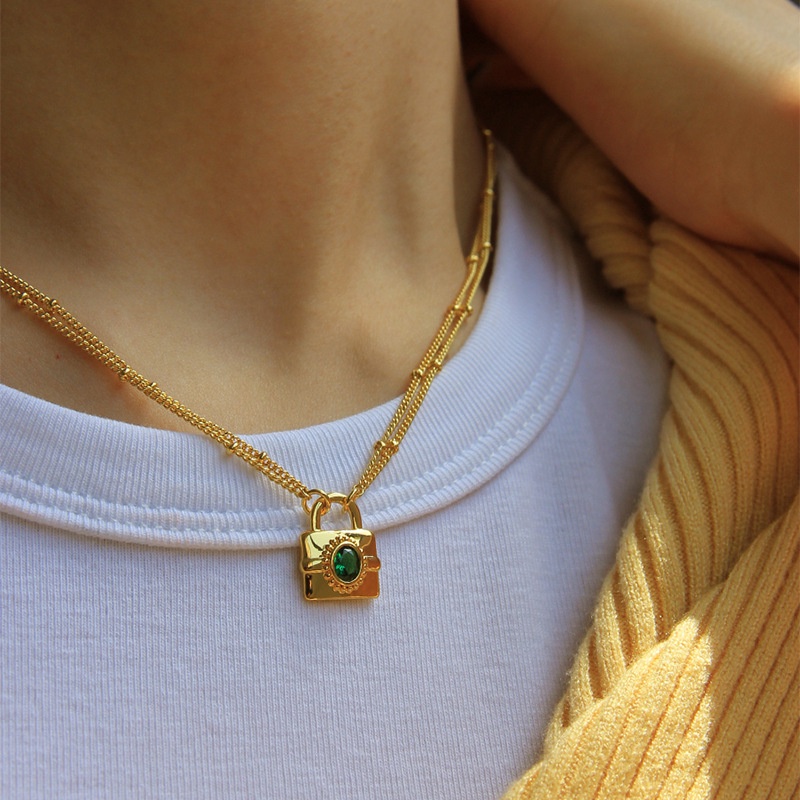 Kalung gembok zircon hijau titanium anti karat harga grosir bisa cod