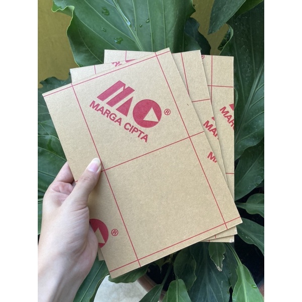 

Akrilik lembaran A5 2 mm bening Marga Cipta akrilik kado