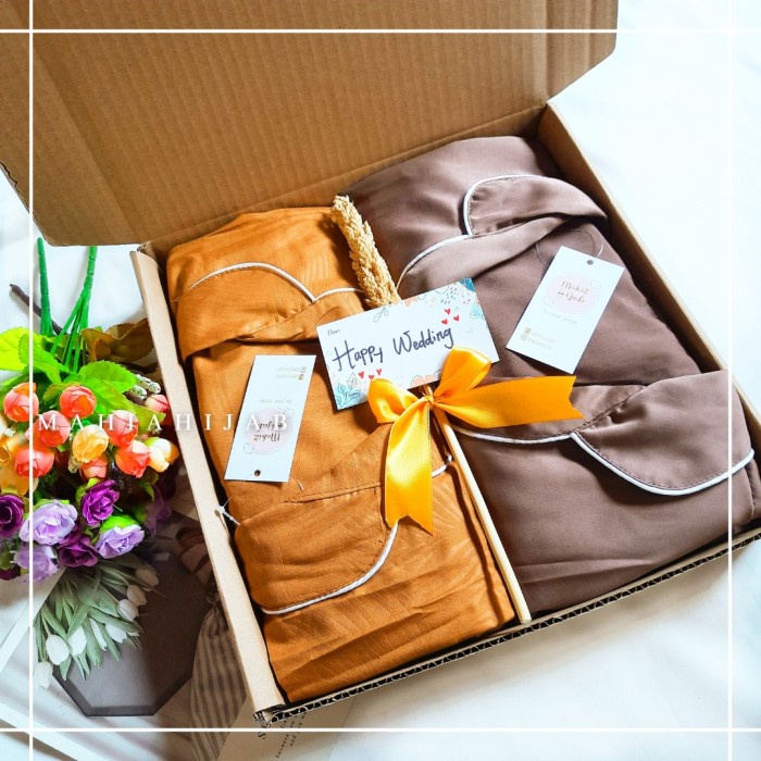 

(COD) Hampers Wedding Piyama Couple kado pernikahan - Brown