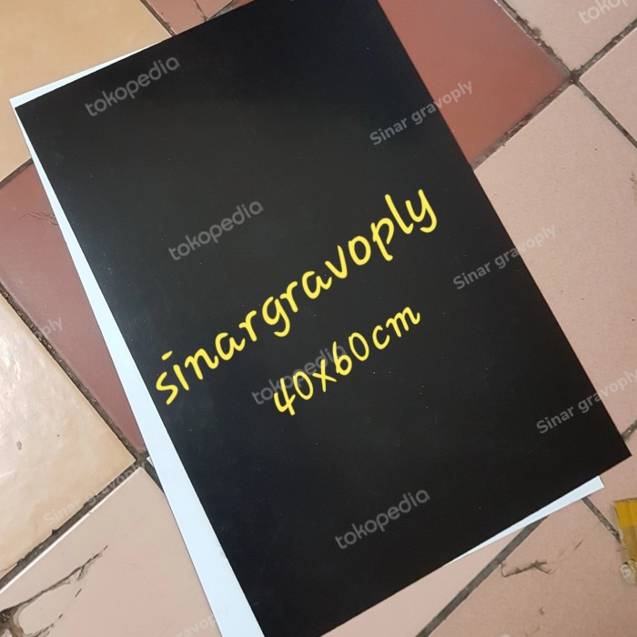 

Name Tag Gravoply Hitam Teks Putih & Putih Teks Hitam Bahan Gravir Nametag