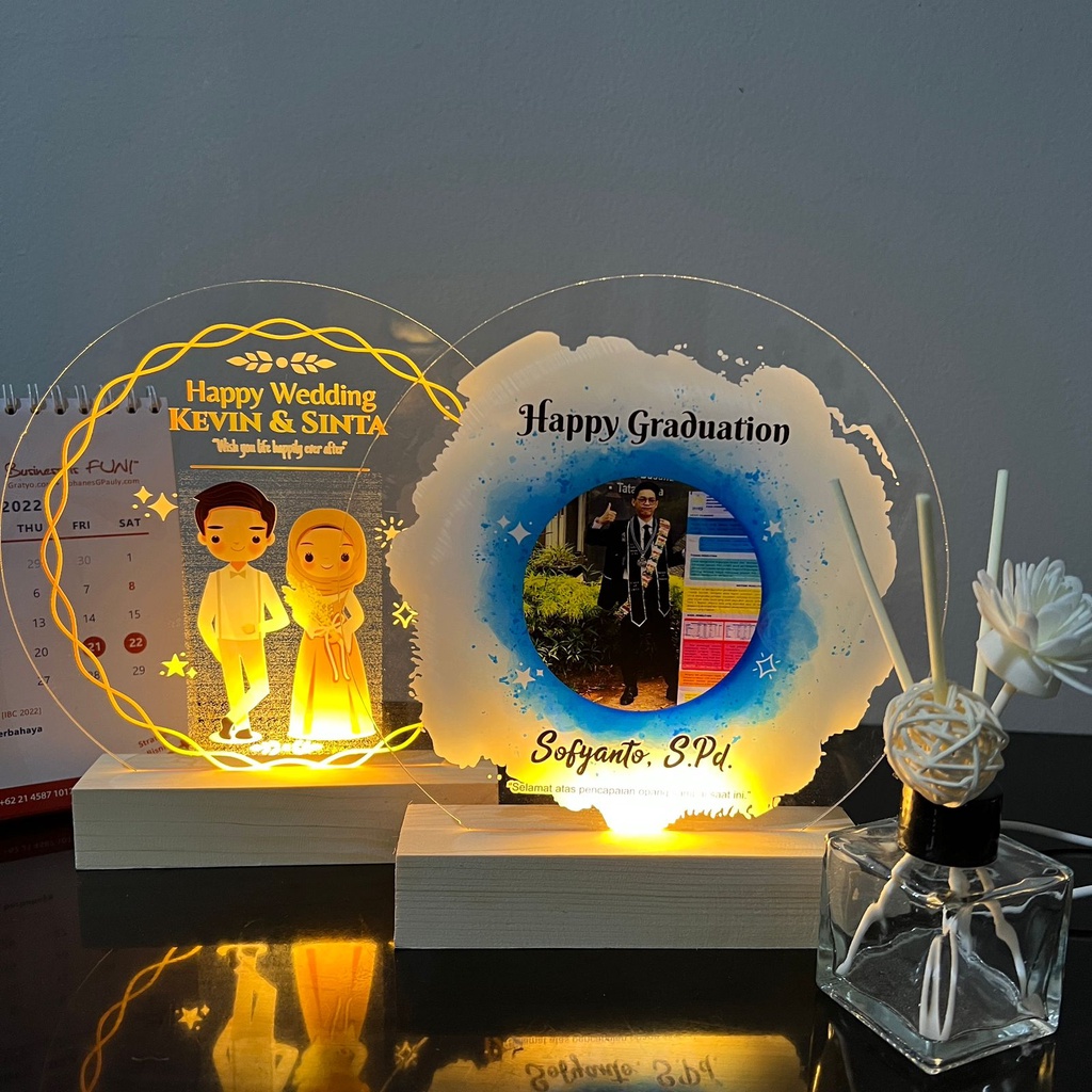 ACRYLIC LED LAMPU TIDUR CUSTOM KADO WISUDA / KADO ULTAH CEWEK / KADO ULTAH / KADO ULANG TAHUN / BIRTHDAY GIFT / GIFT BOX HAMPERS / KADO PACAR