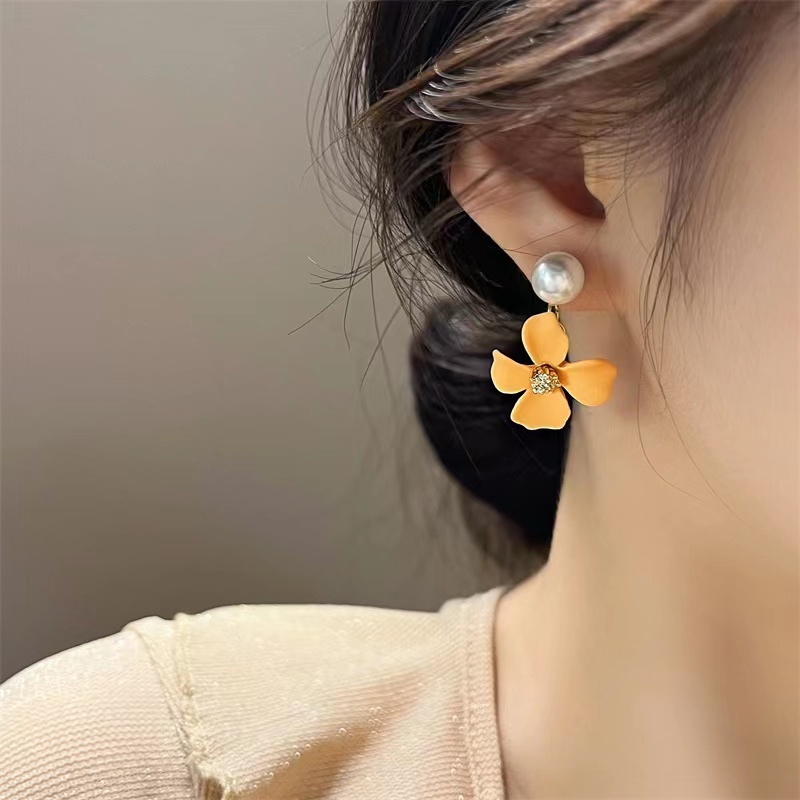 Anting Tusuk Motif Bunga Gaya Korea Untuk Wanita / Anting Tusuk Motif Bunga Fashion Wanita