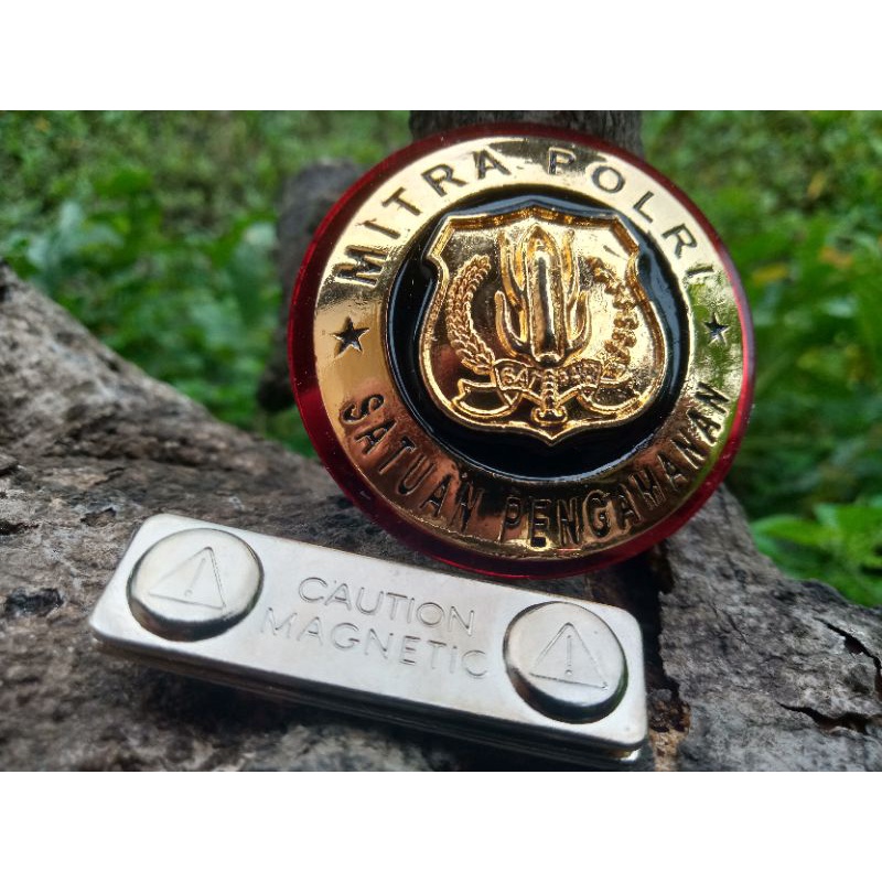 pin mitra polri satpam akrilik magnet