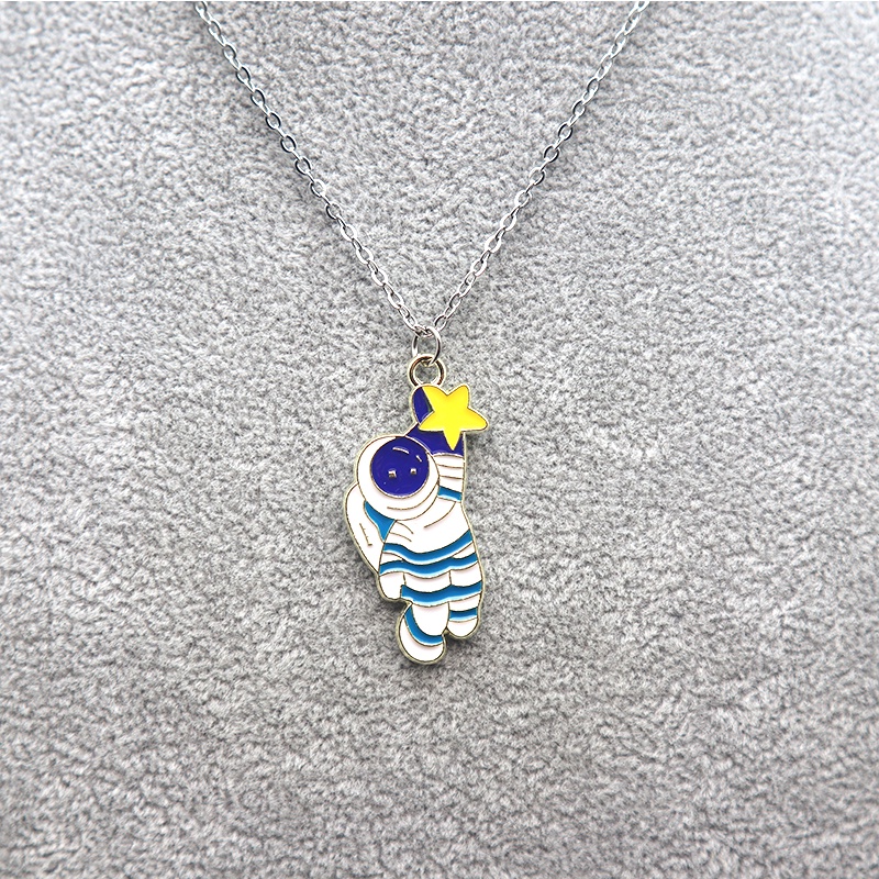 Kalung Rantai Liontin Kartun Astronot Bahan Stainless Steel Alloy Untuk Aksesoris Pakaian Anak Perempuan